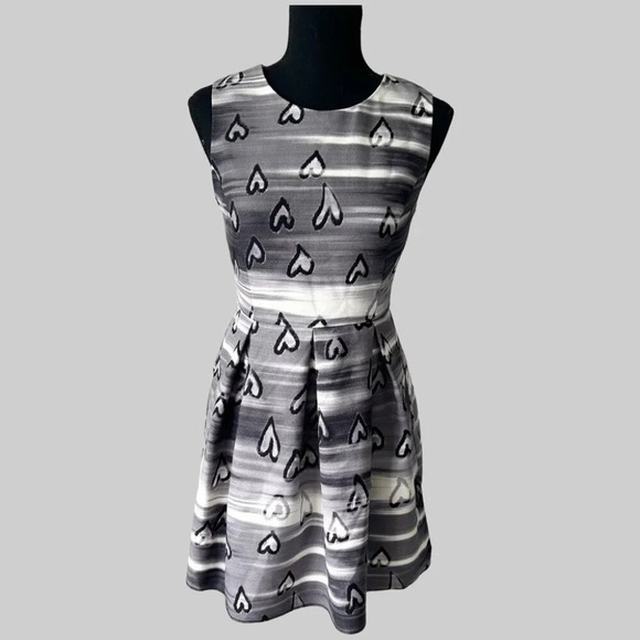 Refill Heart  Shape Ombre Pattern Fit and Flare Sleeveless Dress Made in Korea - Picture 1 of 13